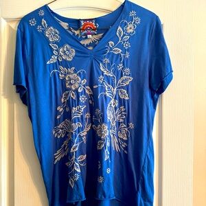 Johnny Was Hand Embroidered V-neck Tee